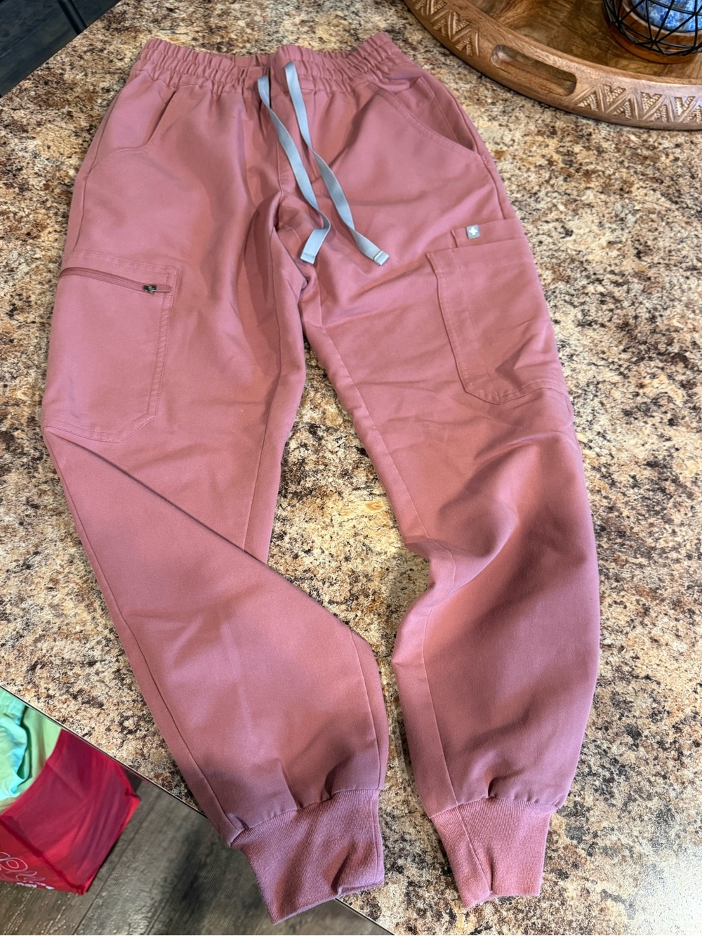Figs mauve joggers